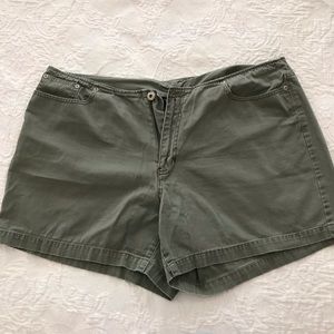 Venezia Army Green Shorts